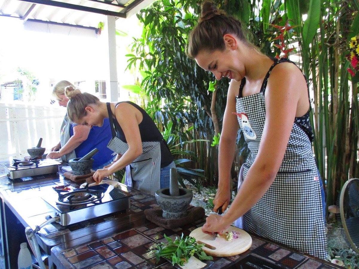 Sister House Chiangmai (Adults Only) Bed & Breakfast Chiang Mai Luaran gambar